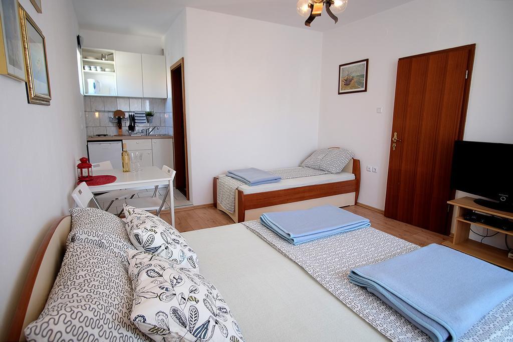 Studio Apartments Shanti Zadar Room photo