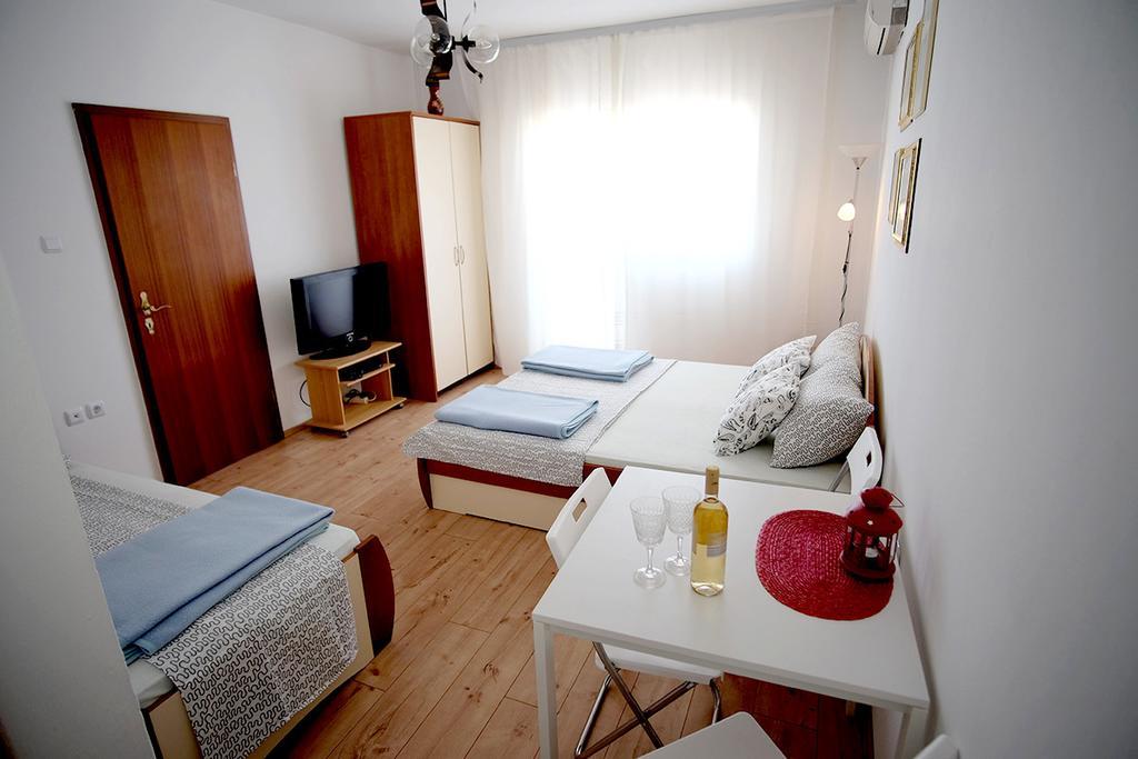 Studio Apartments Shanti Zadar Room photo